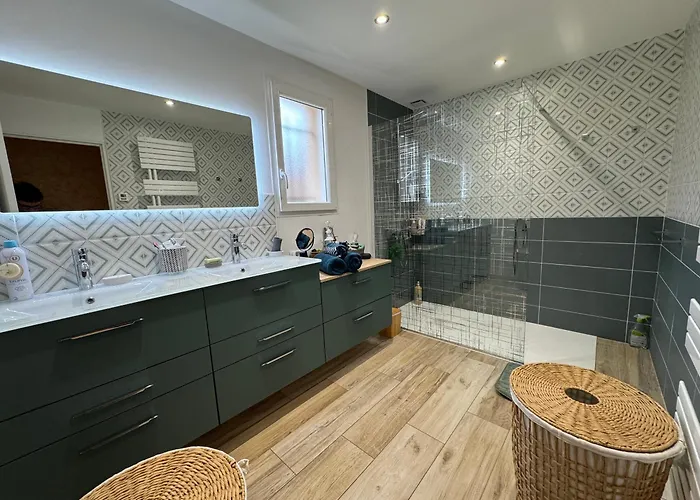 民宿 Le Repaire Des Bolides - 24h Du Mans - 6p - Wi-fi *